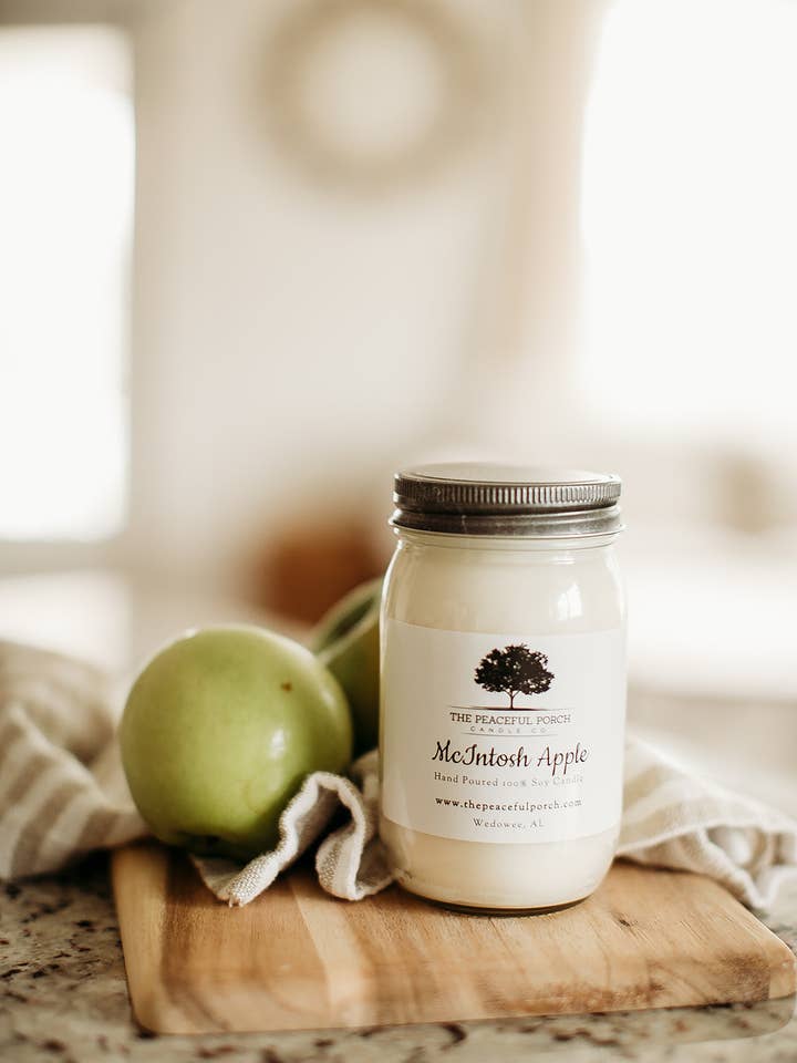 Vela de manzana y soja McIntosh para venta al por mayor de The Peaceful Porch Candle Co. , LLC