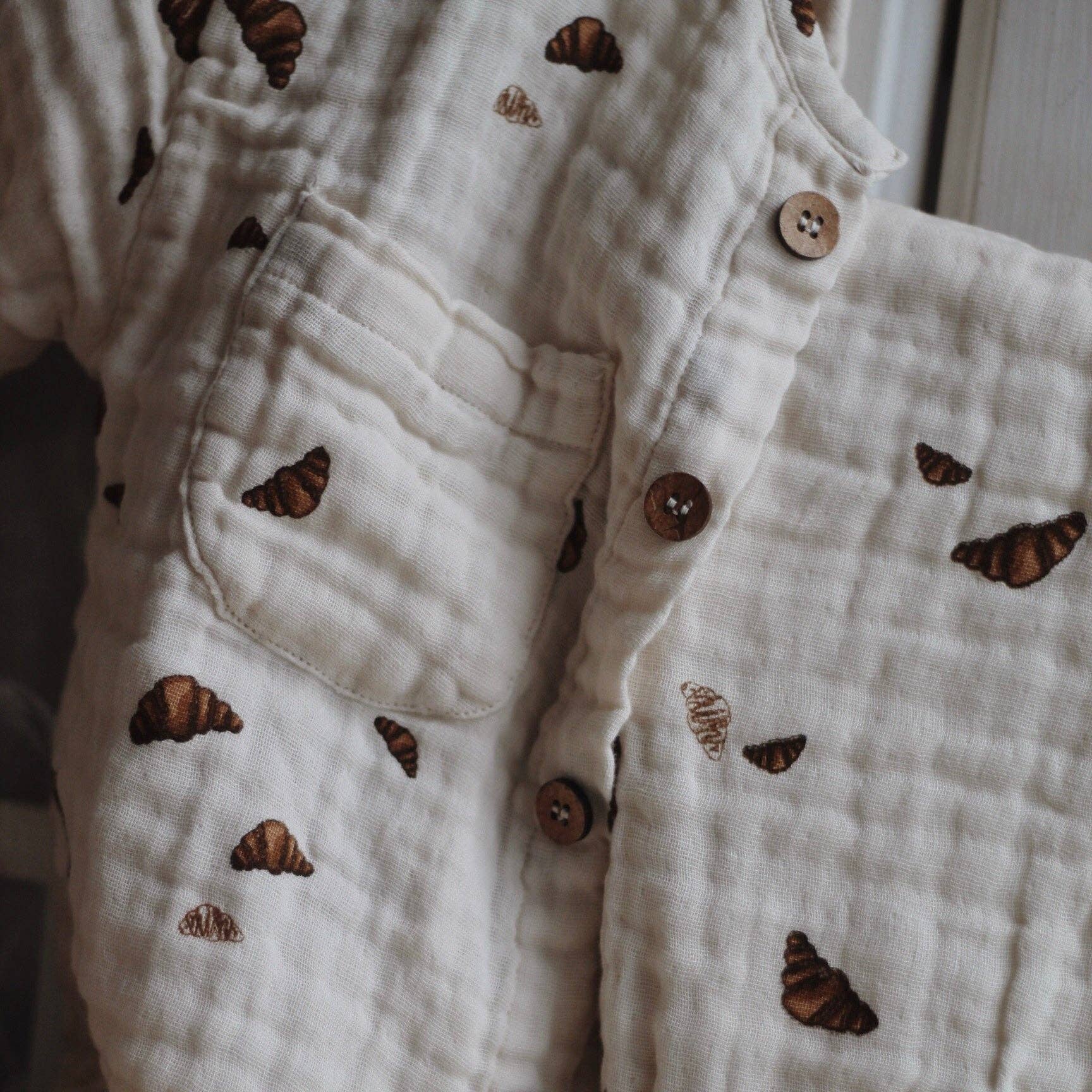 VIBBER pajamas - Croissant mini print for wholesale on Faire7