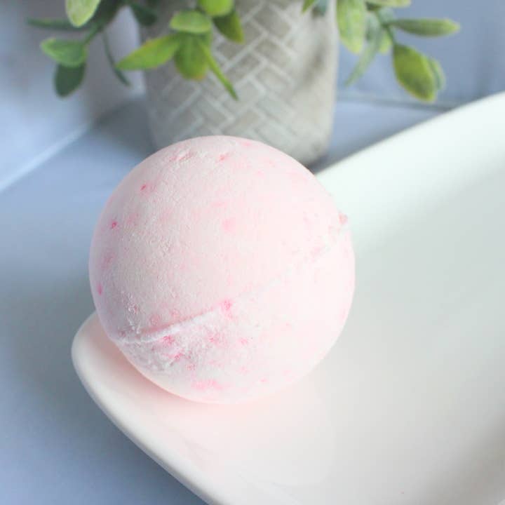 Havssalt Jasmin lavendel & cederträ bad bomb för wholesale av New York’s Bathhouse