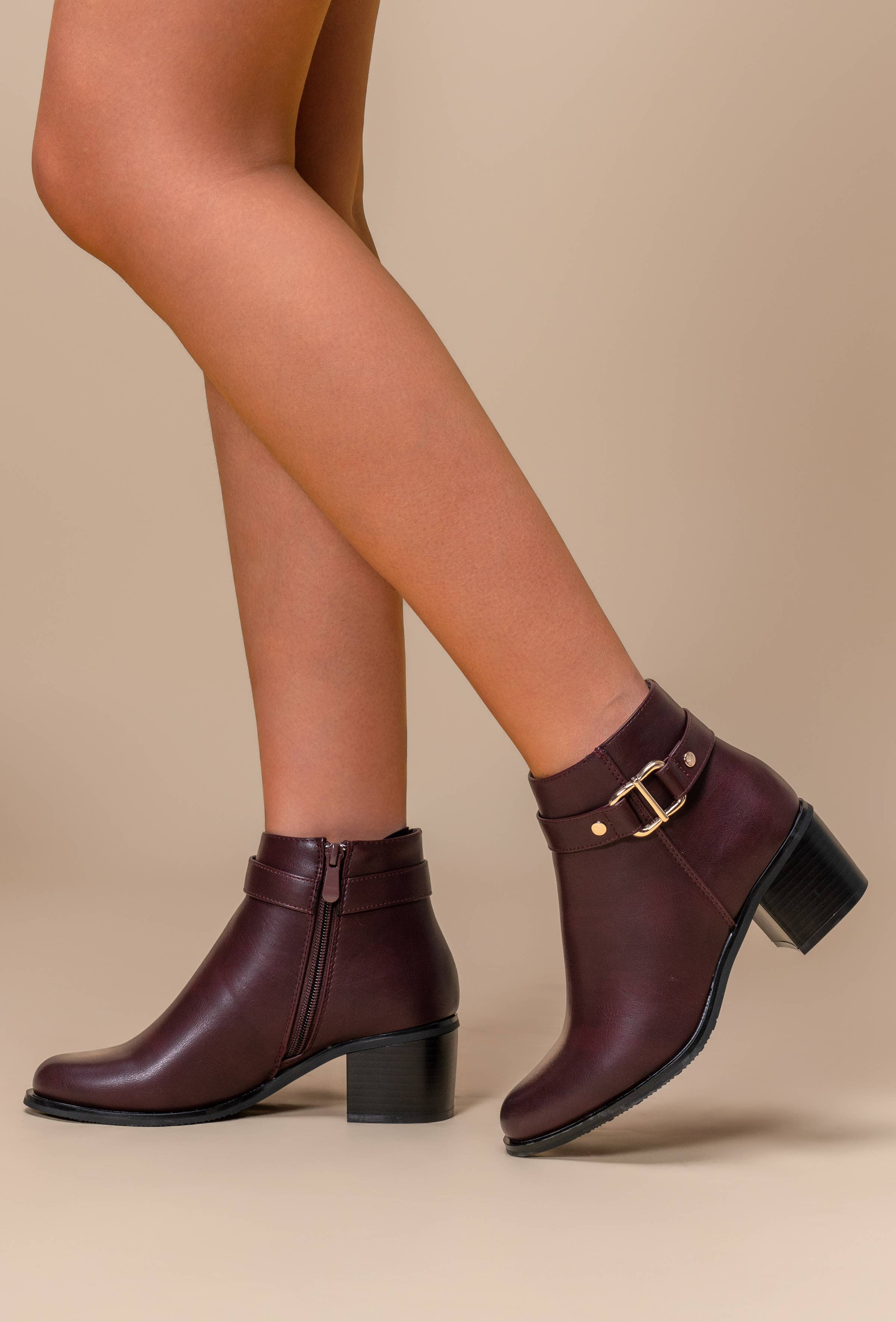 C'M PARIS – Großhandel Stiefeletten – Damen – Blockabsatz-Stiefelette mit T-Schnalle 30193