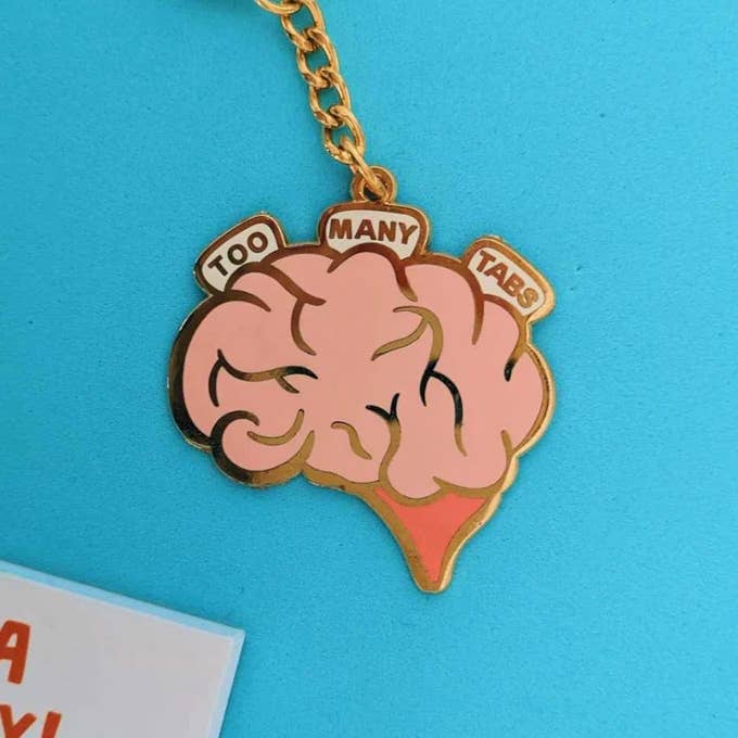 För många flikar Nyckelring för wholesale av Quinn's Pins