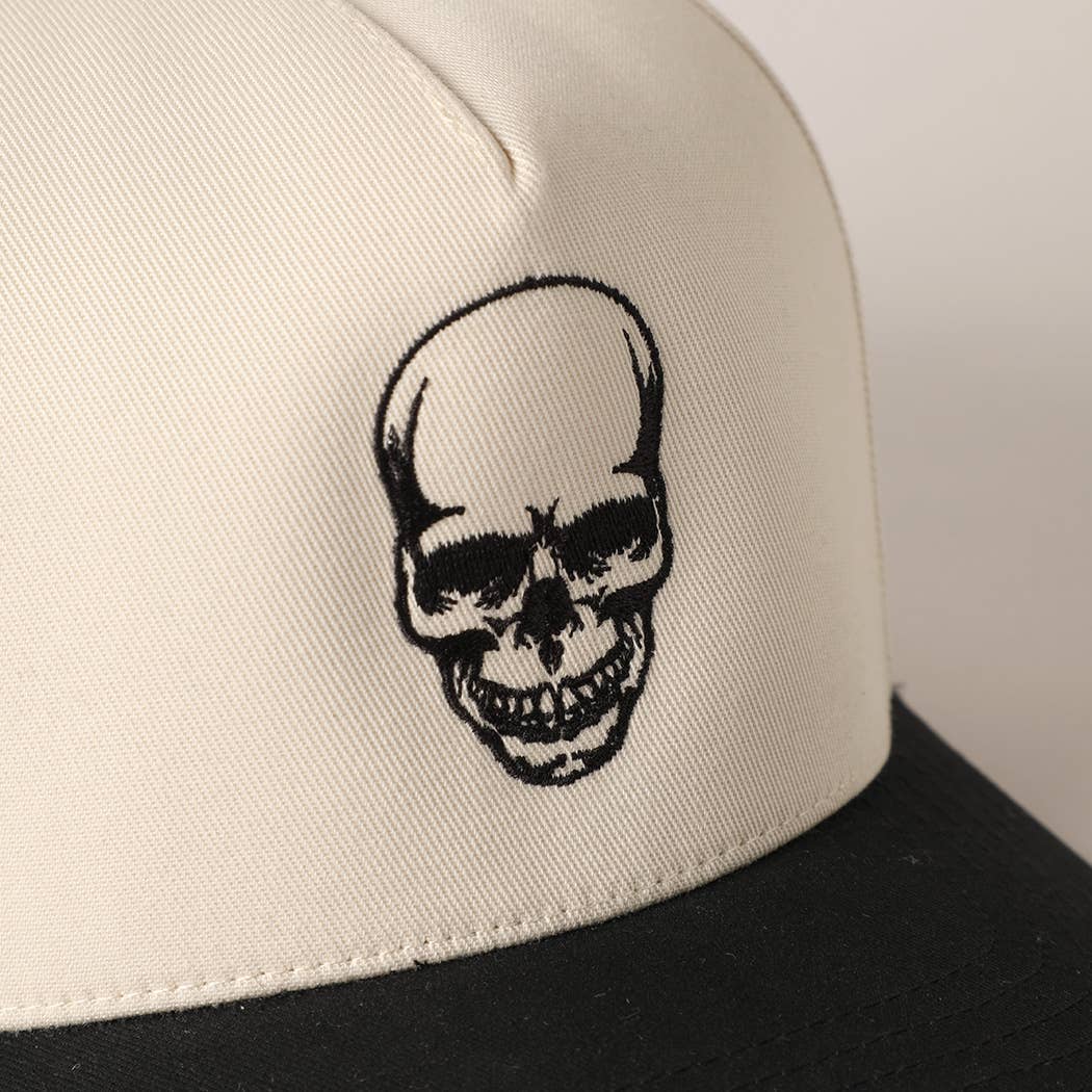 Noir Casquette de baseball bicolore à broderie réaliste en forme de crâne en vente sur Faire2