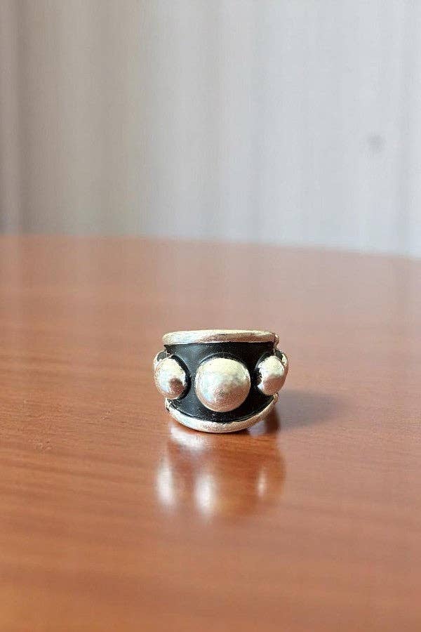 Burnished Silver WESTERN ROUND BUBBLE TEXTURED STRETCH RING for wholesale on Faire2