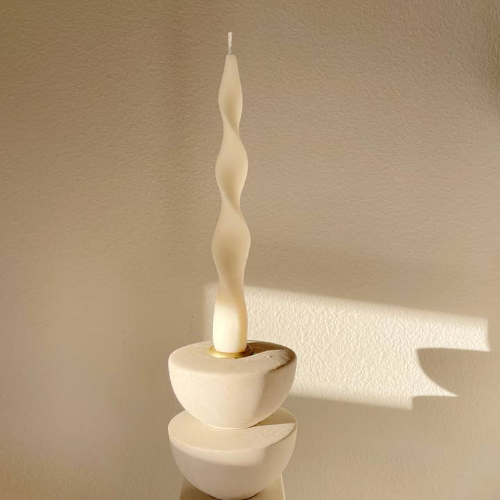 LA AROMA CANDLE CO. – Engroshandel Stearinlys/lysestage – Twist snoet stearinlys 21 cm (et par)3