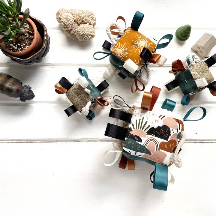 The Bird & Elephant – wholesale Handheld rattle – Baby – Earth Rainbow Sensory Baby Block Ribbon Tags Rattle