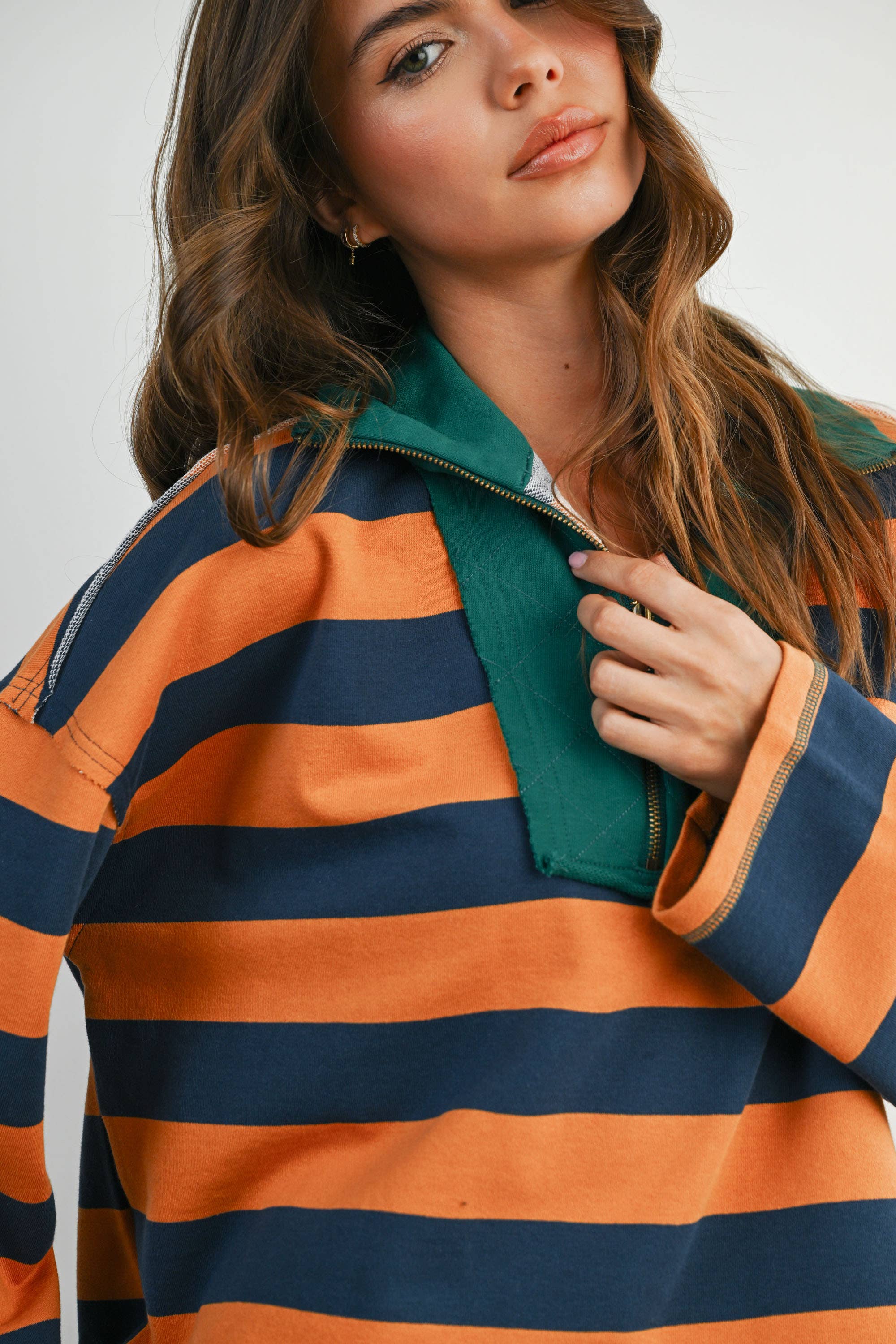 BUTTERMELON - Wholesale Sweatshirt - Women's - Striped Quarter-Zip Contrast Collar Sweatshirt - BMT797414