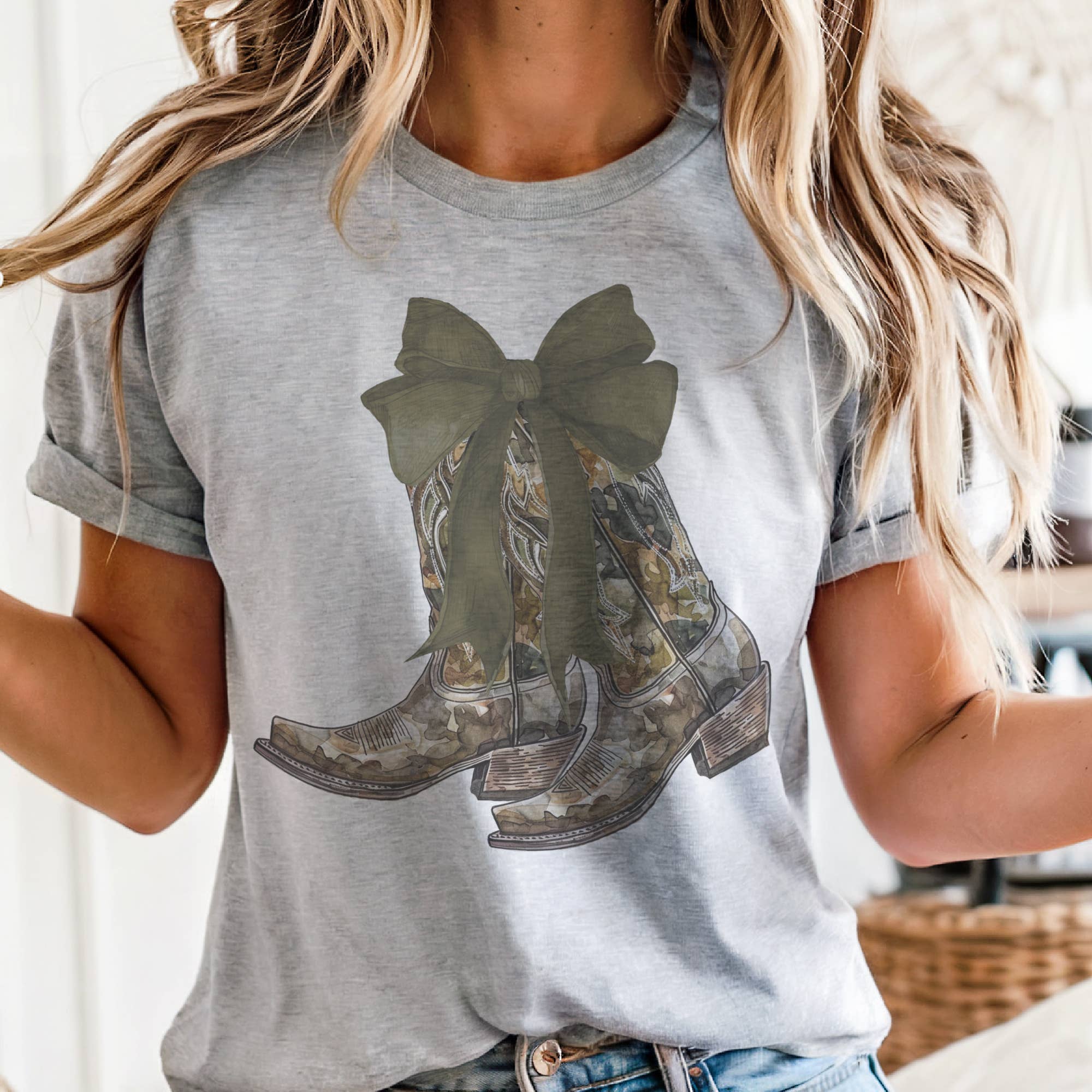 Par.tees by Party On! – wholesale T-shirt (graphic) – women's – Western Camo Boots Hunting Girly Camouflage Graphic Tee1