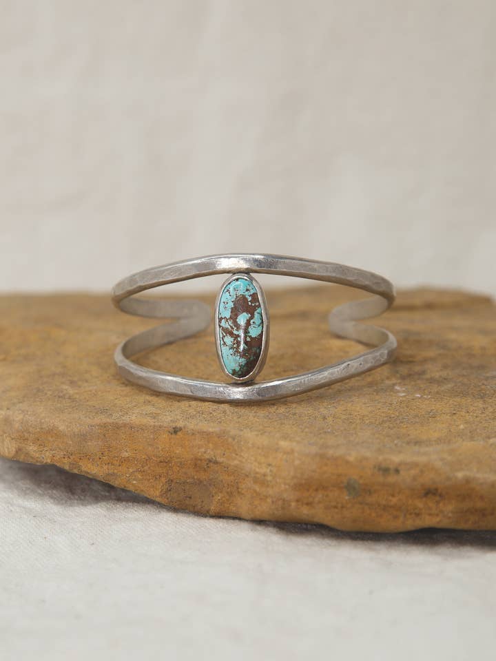 Statement Turquoise Manchette pour la vente par Lonewolf Collective
