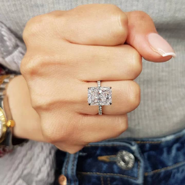 GEMPARA - Wholesale Engagement Ring - 5.5ct Radiant Devotion Moissanite Ring in 14K Gold