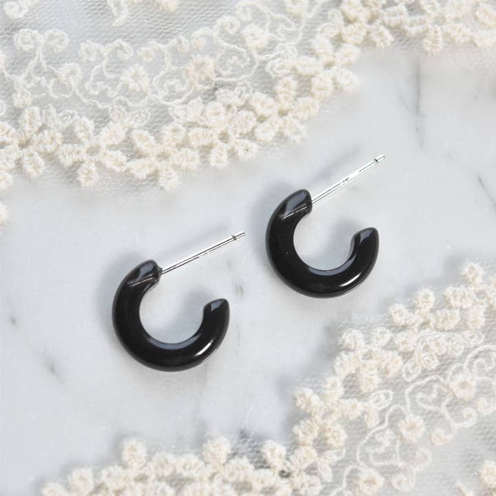 Fenna&Fei - Wholesale Hoop Earrings - Huggie Hoops Collection | Small Tiny Minimalist Resin Hoops