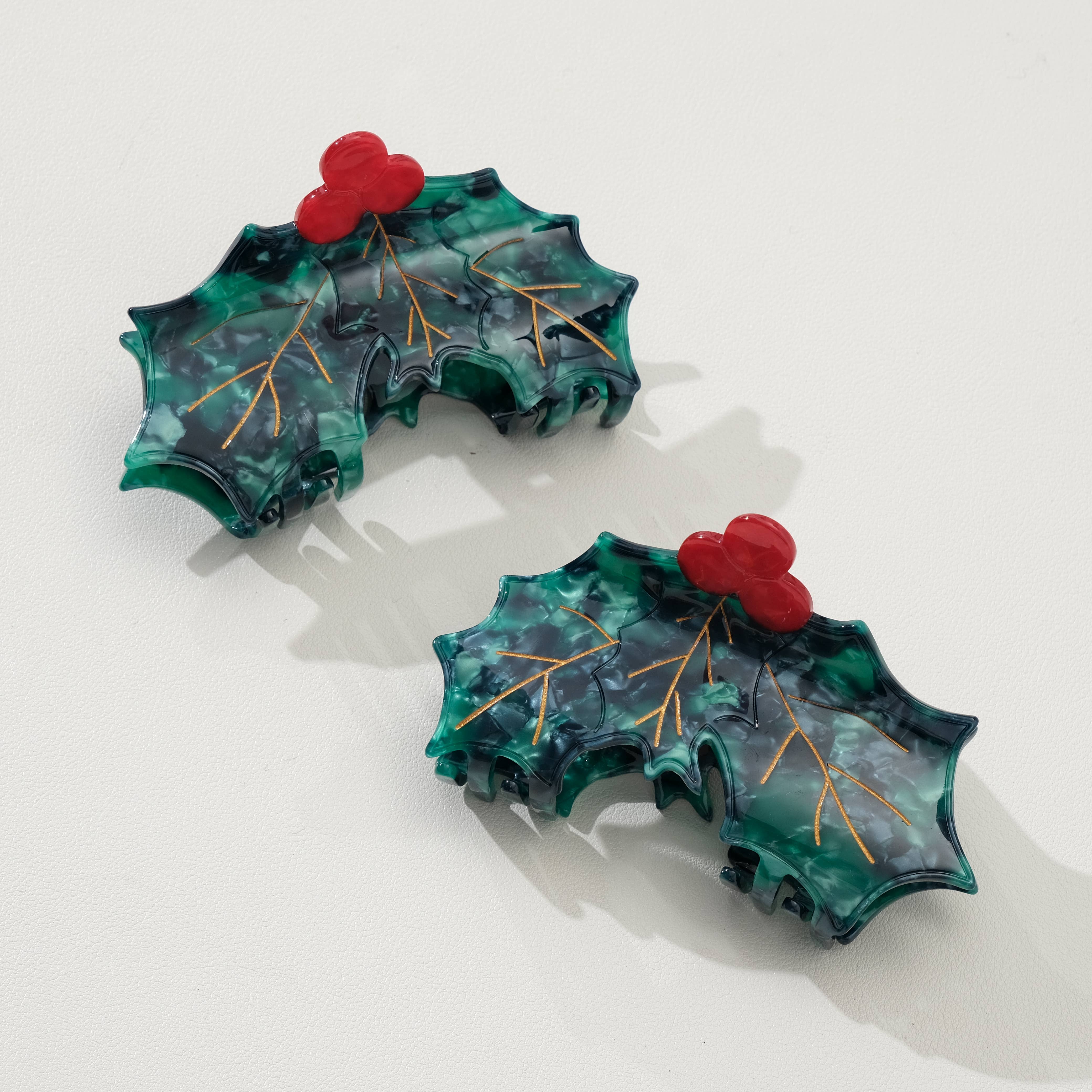Assorted Christmas Holly Claw Clip | Holiday Claw Clip  for wholesale on Faire1