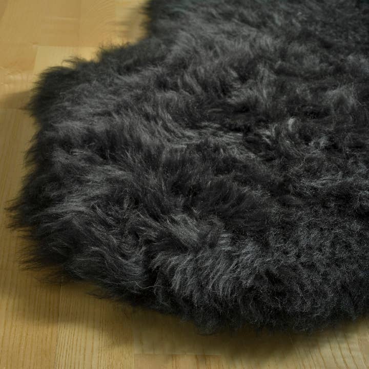 Eastern Counties Leather – wholesale Area rug – Coloured Single Sheepskin Rug1