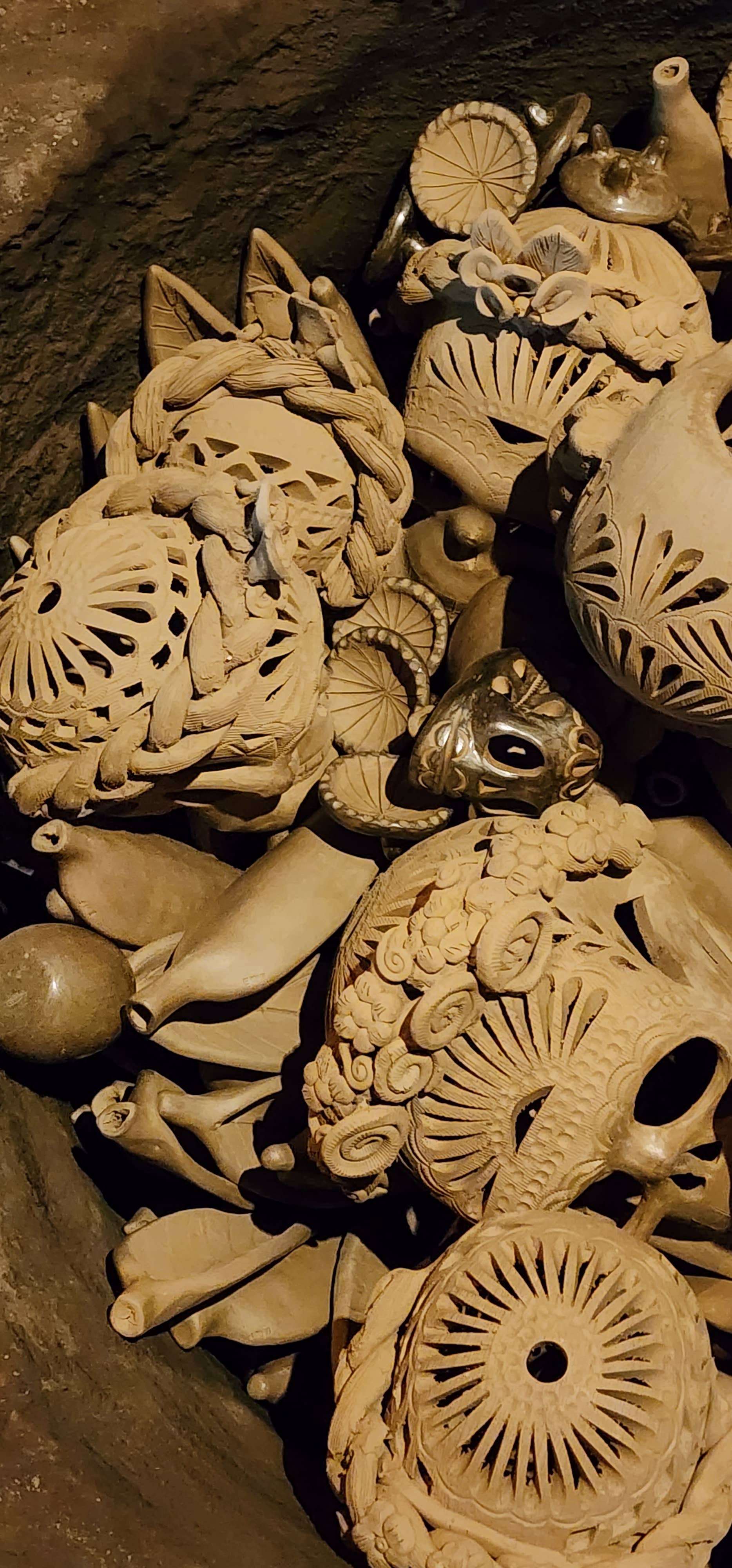 Between Heaven & Earth Mfg. – Großhandel Räucherstäbchenhalter – Mini-Räuchergefäß aus Oaxacan Barro Negro Keramik5