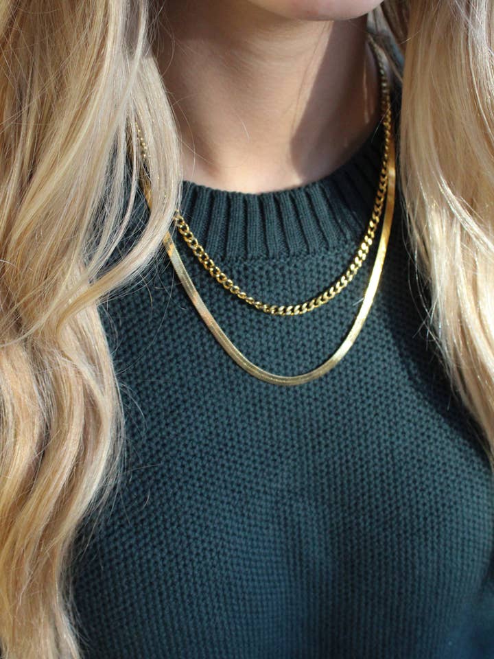 Collana a strati Sunlit & Cuban per la vendita all'ingrosso da parte di Sweet Three Designs