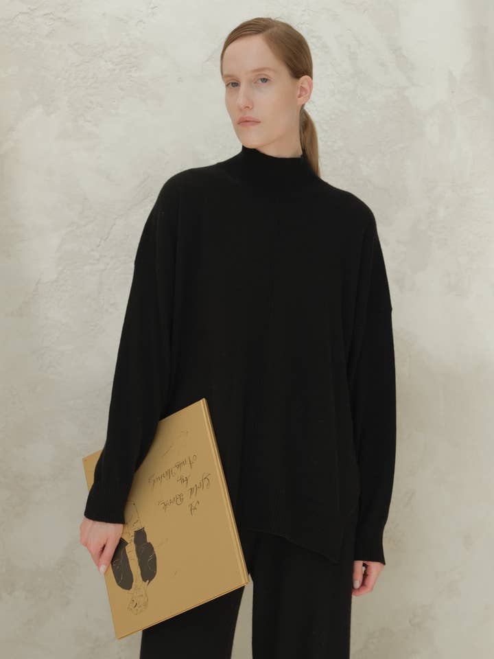 Lèmme - Wholesale Knit Sweater - Women's - Cashmere Mix Lightweight Turtleneck Sweater with Lateral Slits