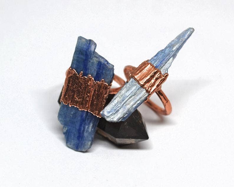 Daddy Daughter Jewelry - Vente Bague de cocktail/de cérémonie - Bague en cuivre cyanite bleu brut | Anneau en pierre de Kyanite6