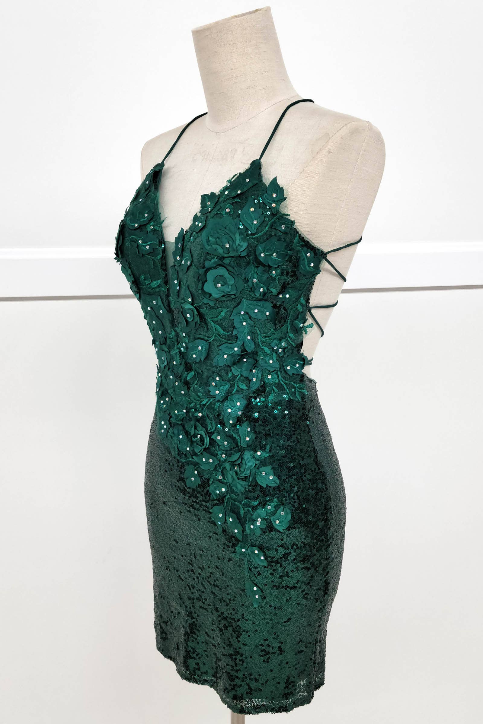 Chicas - Wholesale Jurk - Dames - Bodycon pailletten mini-jurk met bloemen en bandjes C80731