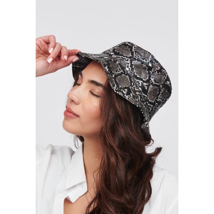 Urban Expressions – Engroshandel Bucket hat - Dame – Vegansk Læder Bucket Hat - Dyreprint2