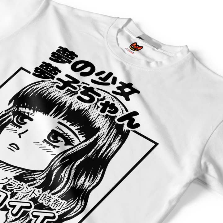 Upperground Tense – T-shirt gráfica - Unissexo por atacado – Camiseta Unissex Estilo Anos 90 com Estampa de Garota de Anime Fofa1