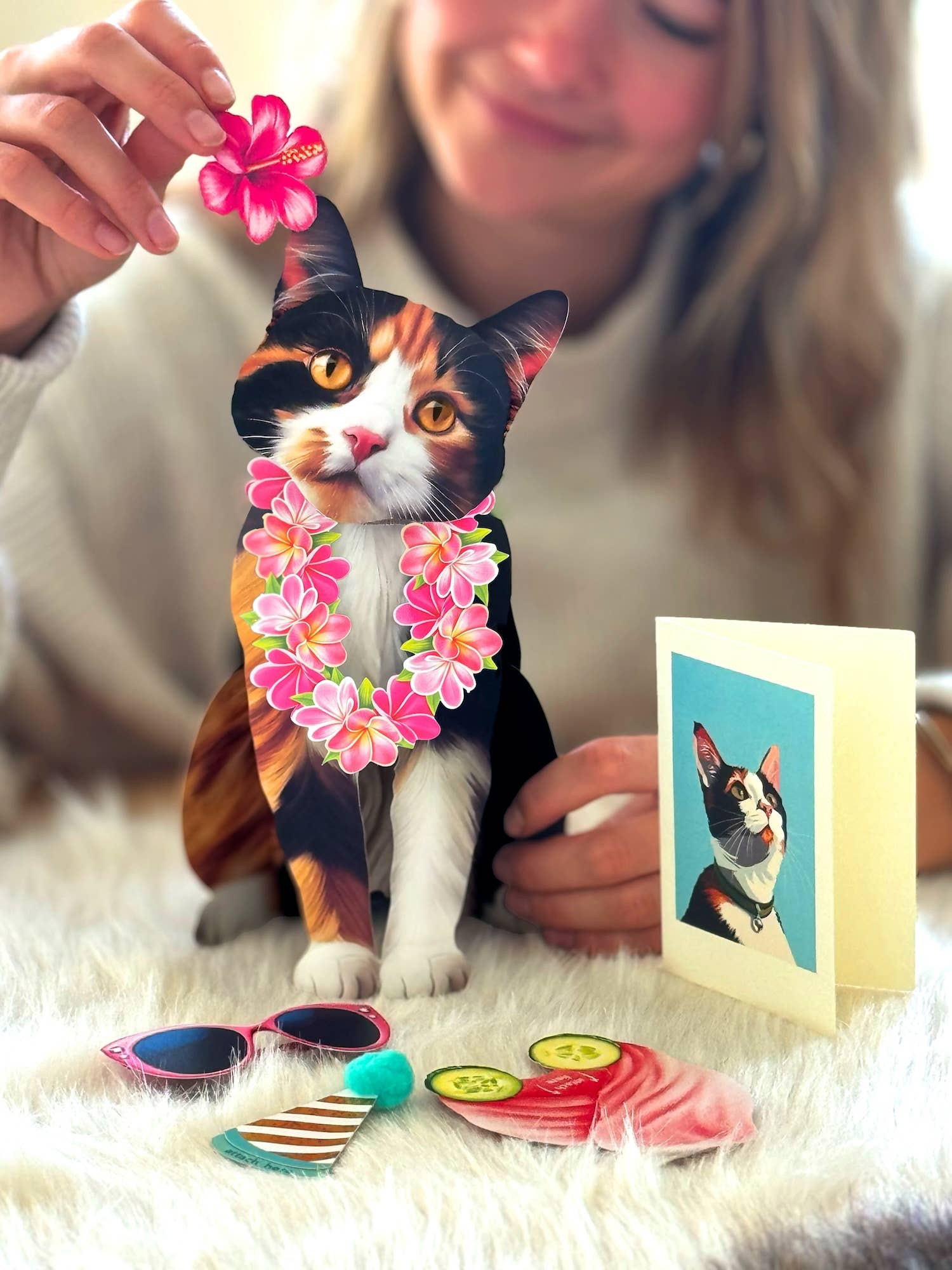 FreshCut Paper LLC – wholesale Everyday greeting card – Calico Cat (6 Pop-up Greeting Cards)2