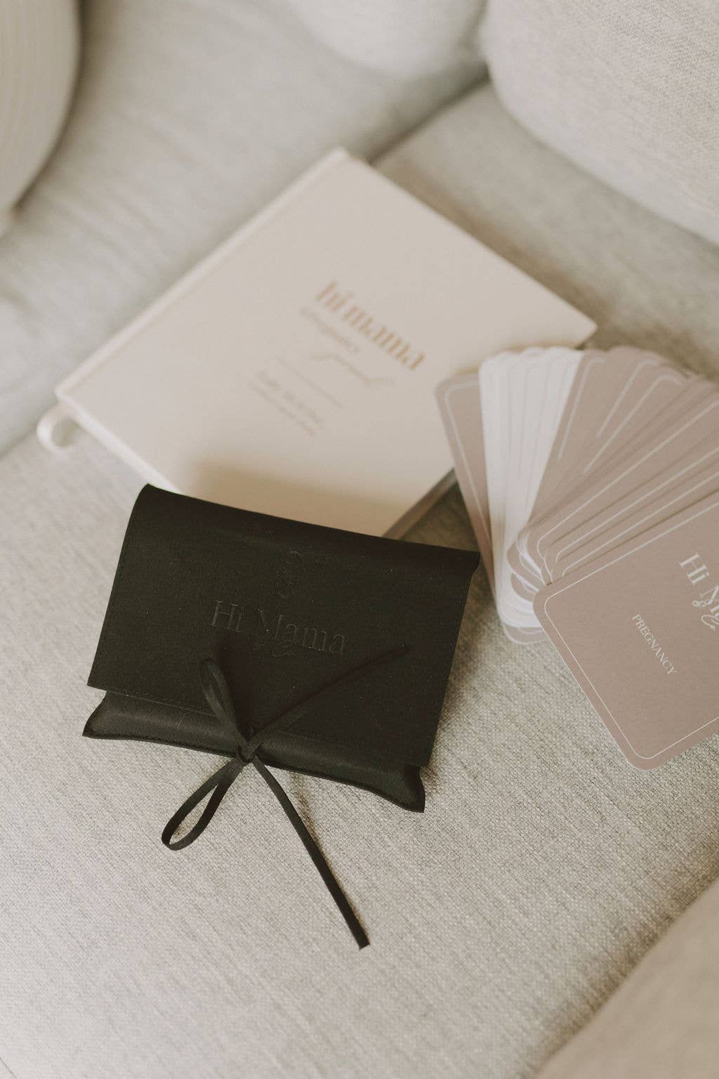 Hi Mama & Co. – wholesale New mom gift box/set – Pregnancy, Labour, & Birth Affirmation Cards6