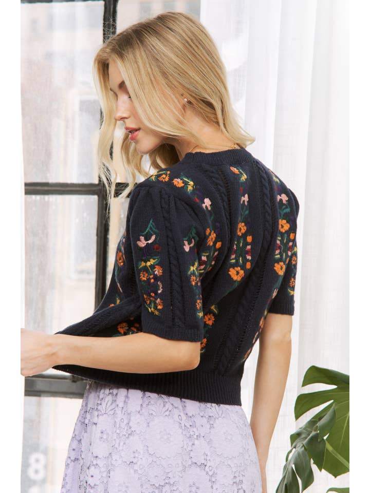 Sweet Generis - Wholesale Knit Sweater - Women's - CUTE FLORAL EMBROIDERY CASUAL PULLOVER SWEATER42