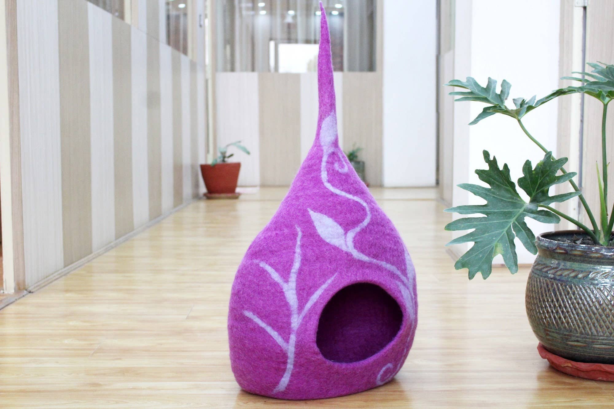 Woollyfelt - Wholesale Pet Bed - Cat/Dog - Handmade Wool Cat Cave Bed - 100% Pure, No Harmful Chemicals6