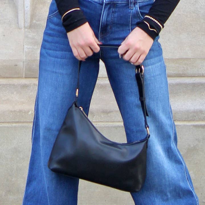 NYHET! Fiamma Hobo för wholesale av K. Carroll Accessories