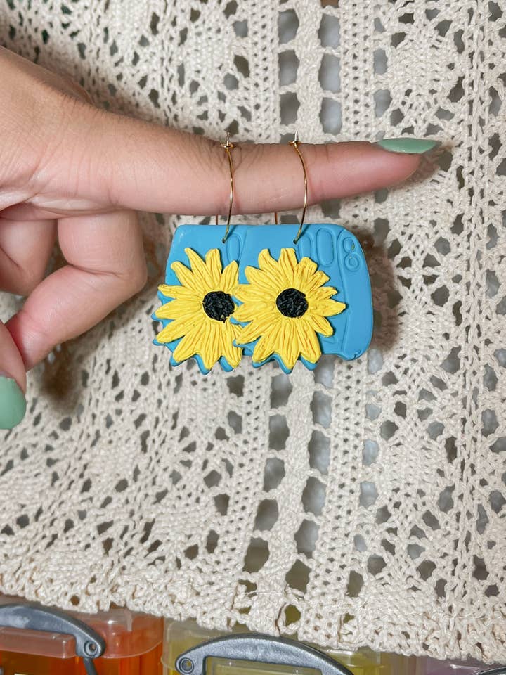 Polaroid hoepels met zonnebloem voor wholesale door Curlyygurljewels