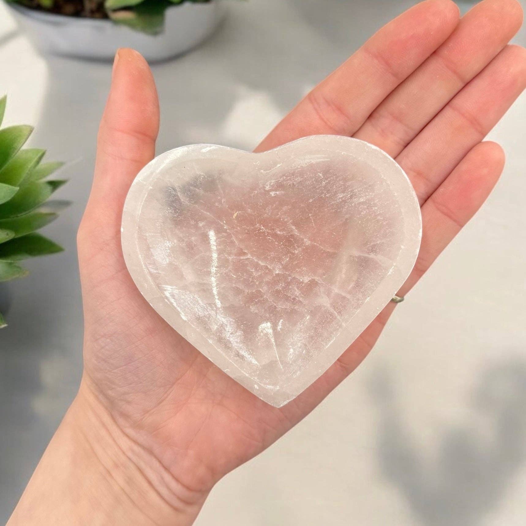 Funky Stuff - Wholesale Decorative plate/dish/bowl - Selenite Heart Bowl 3"