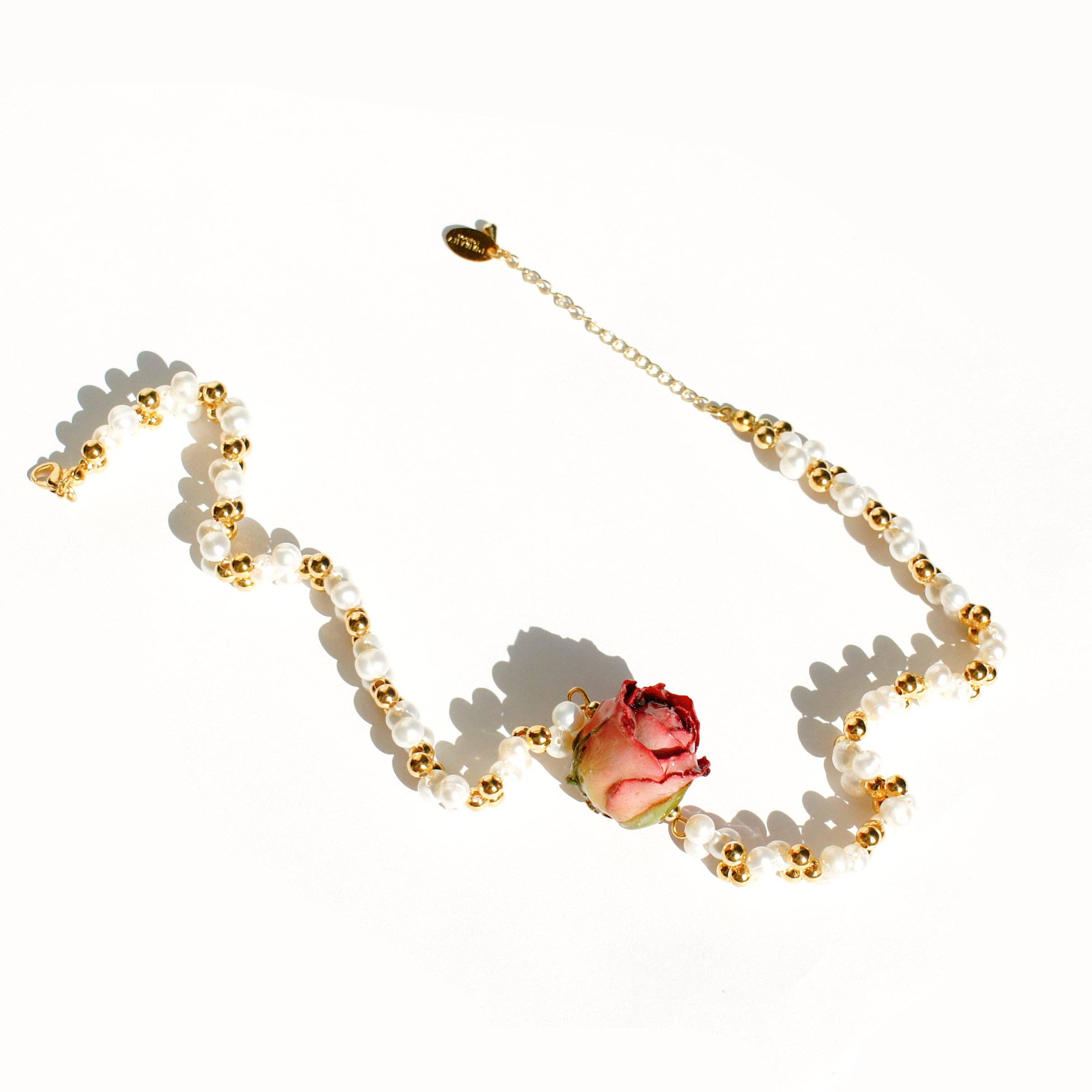 I'MMANY London – wholesale Choker/collar – *REAL FLOWER* Bella Rosa Braided Freshwater Pearl Choker Necklace w/Pink Rose2