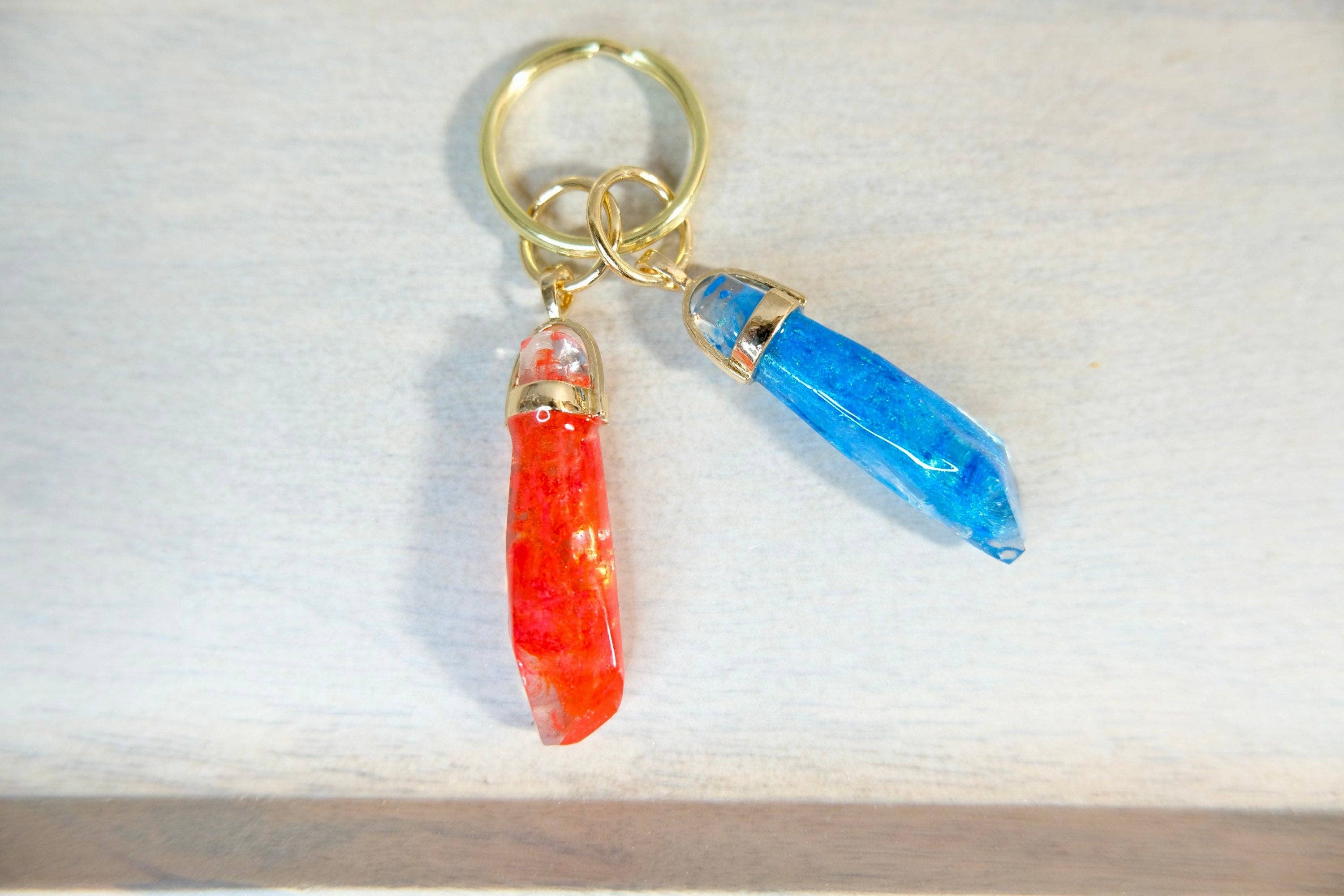 BlueButterflyBazaar – wholesale Keychain – Women's – Red and Blue Reylo Kylo Ren and Rey Kyber Crystal keychain Star Wars, unique gift, collectable.1