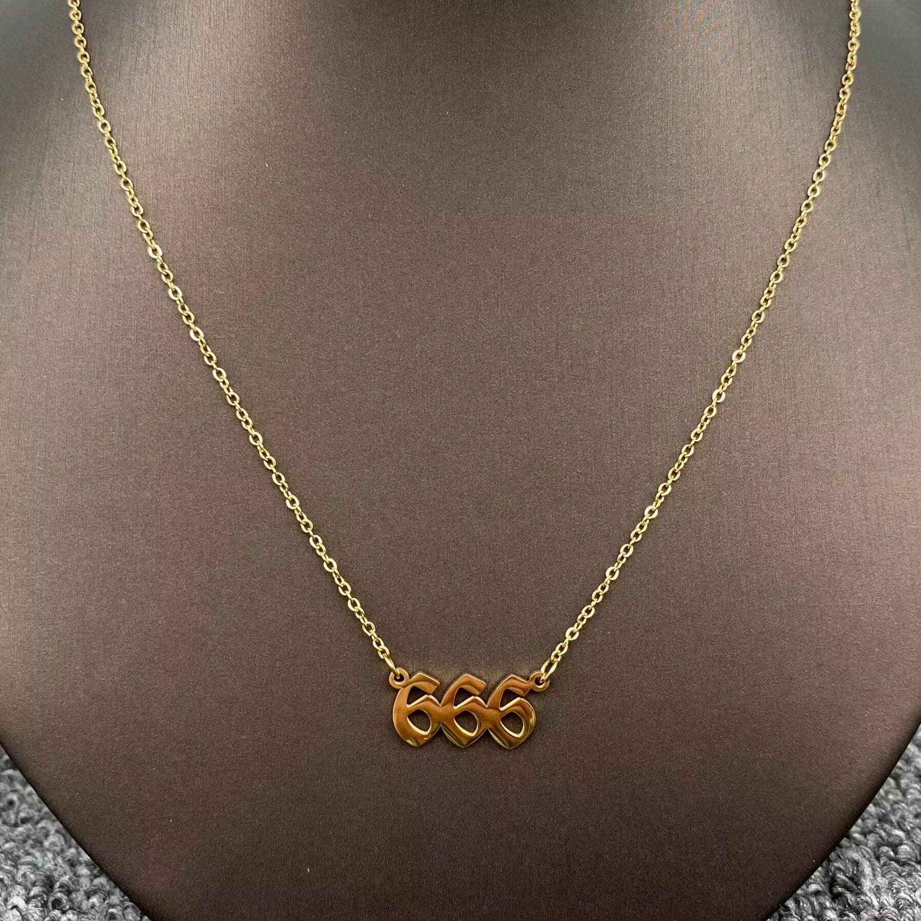 Mio Queena - Wholesale Pendant/Charm Necklace - Lucky Numbers 18K Gold Plated Stainless Steel Necklace - FGS5