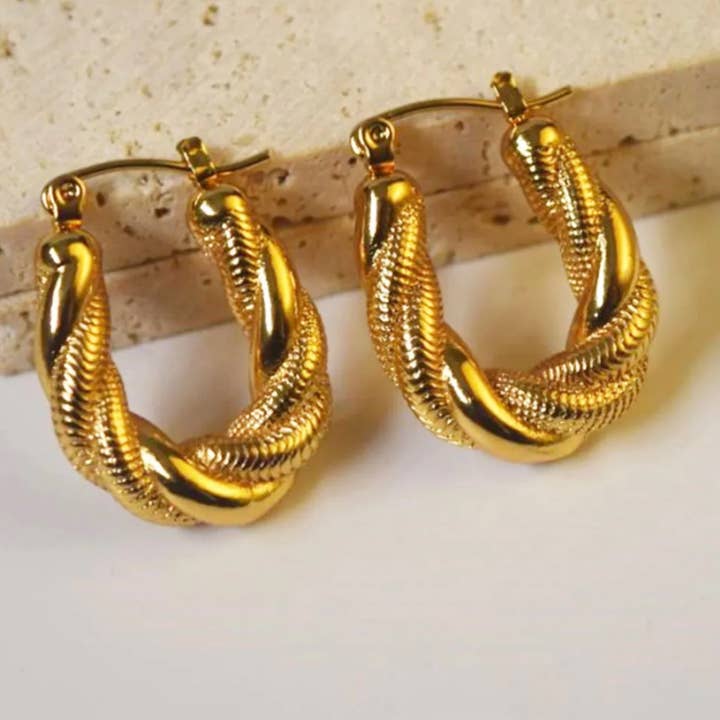 Magnifique Hearts - Vendita all'ingrosso Orecchini a cerchio - Orecchini a cerchio intrecciati da donna, placcati in oro 18 carati5