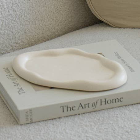 Plateau Nuage Long Irrégulier | Décoration d'intérieur | Plateau Décoratif pour la vente par Block Creatives