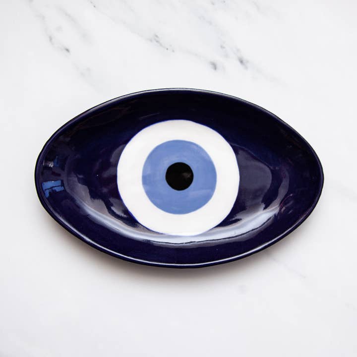 Vassoi ovali in ceramica smaltata a mano con Nazar (occhio turco) per la vendita all'ingrosso da parte di Melike Carr