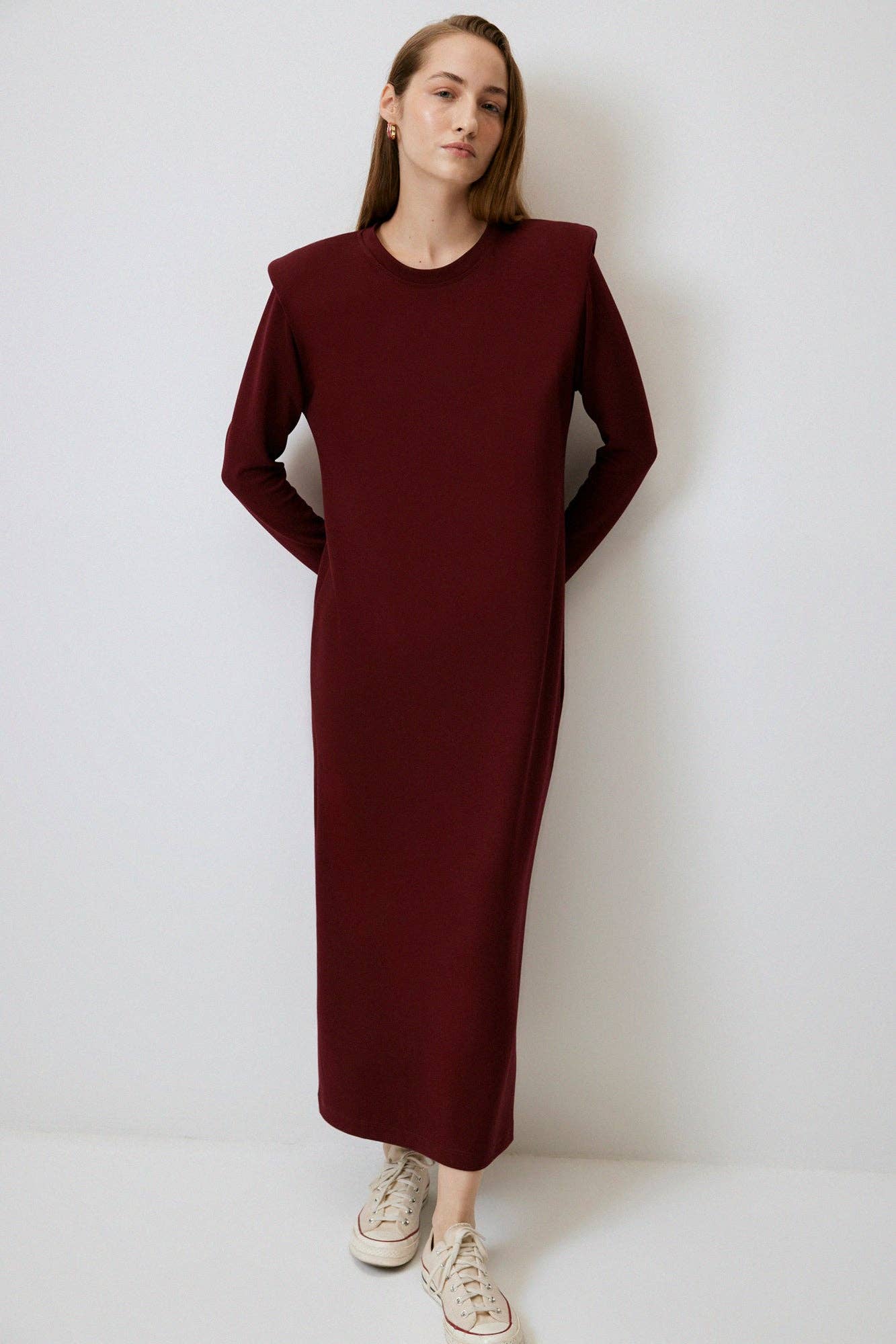 Bourgogne VADDERAD BASSTICKAD KLÄNNING för wholesale på Faire1