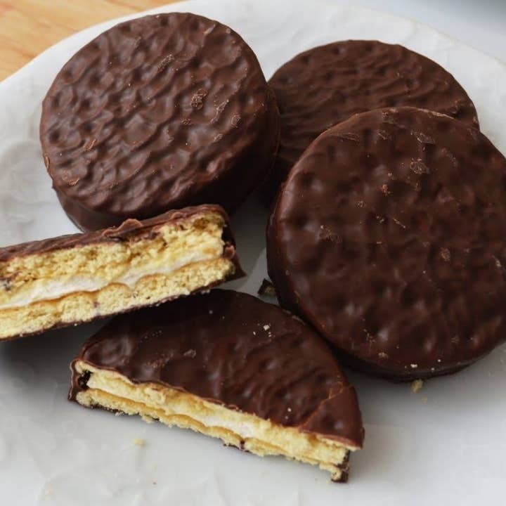 Aladdin - Wholesale Chocolate Covered Sweets - Ulker Halley Chocolate Sandwich Biscuits Turkish Halal2