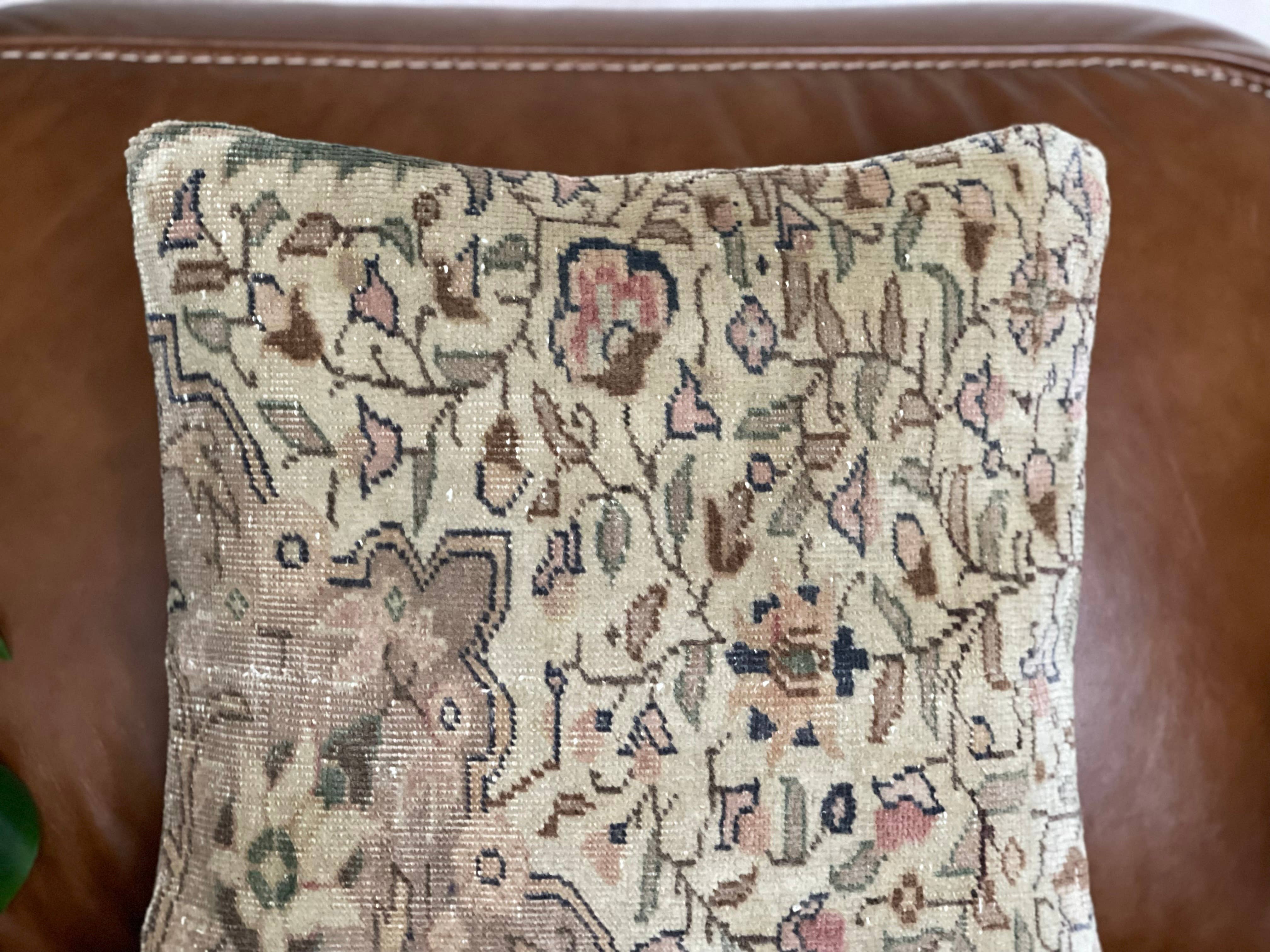 Vintage Loomz - Wholesale Throw/Decorative Pillow - Vintage Turkish Rug Pillow | Pair Available | Cennet 16’4