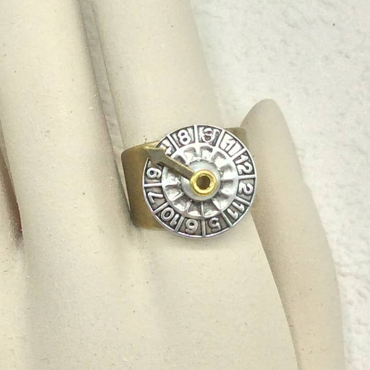 Alchemy Inc - Wholesale Cocktail/Statement Ring - 2-tone Adjustable Wheel of Fortune ring - R71