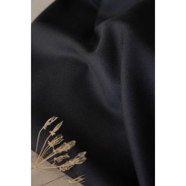 Eglantine et Zoé – wholesale Fabric – Black Licorice Fabric - Viscose Twill9