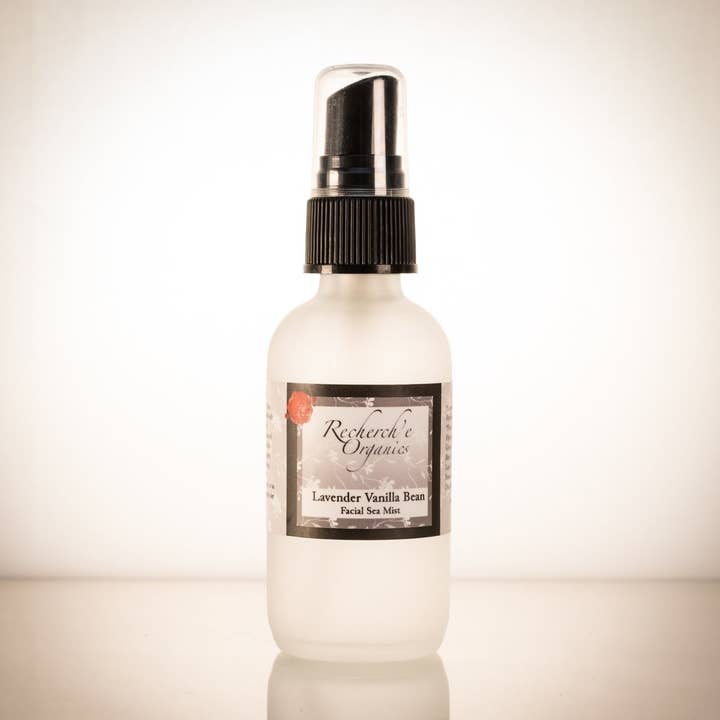 Brume faciale tonifiante à la vanille lavande pour la vente par Recherch'e Organics