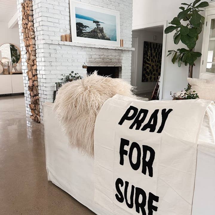 Sandstone & Sage - Vendita all'ingrosso Arazzi/Tessuti d'arredo - Arazzo da appendere alla parete Pray For Surf in 2 colori2