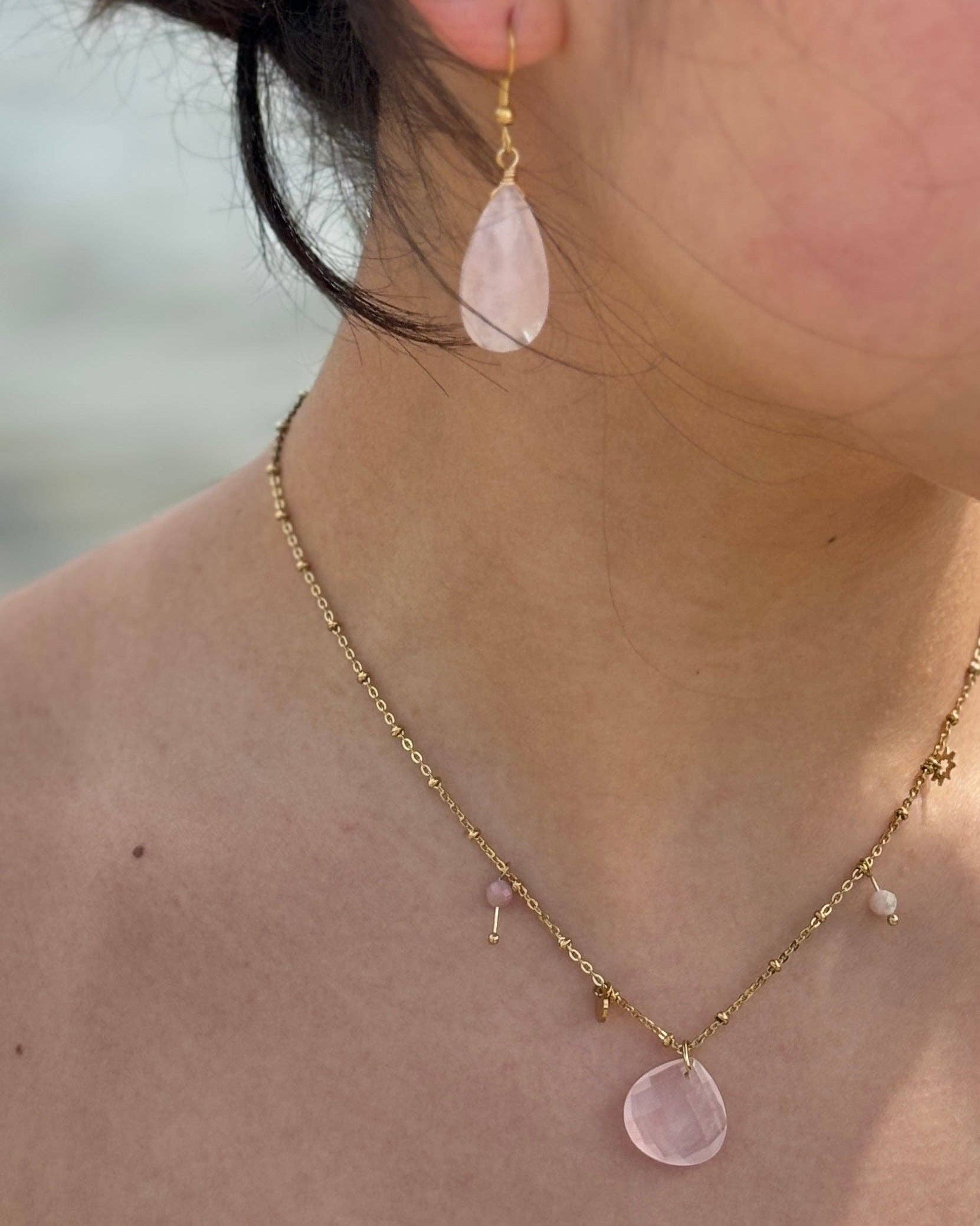 Ocean Ripples – wholesale Pendant/charm necklace – 18ct Gold Plated Rose Quartz Pendant Necklace   1