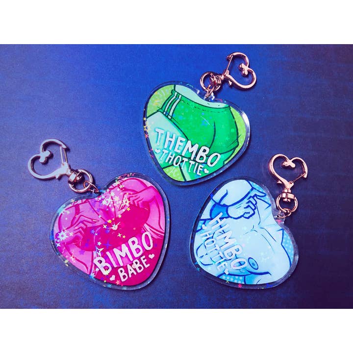 Porte-clés en acrylique en forme de cœur Bimbo/Thembo/Himbo pour la vente par Nicole Alt Delete