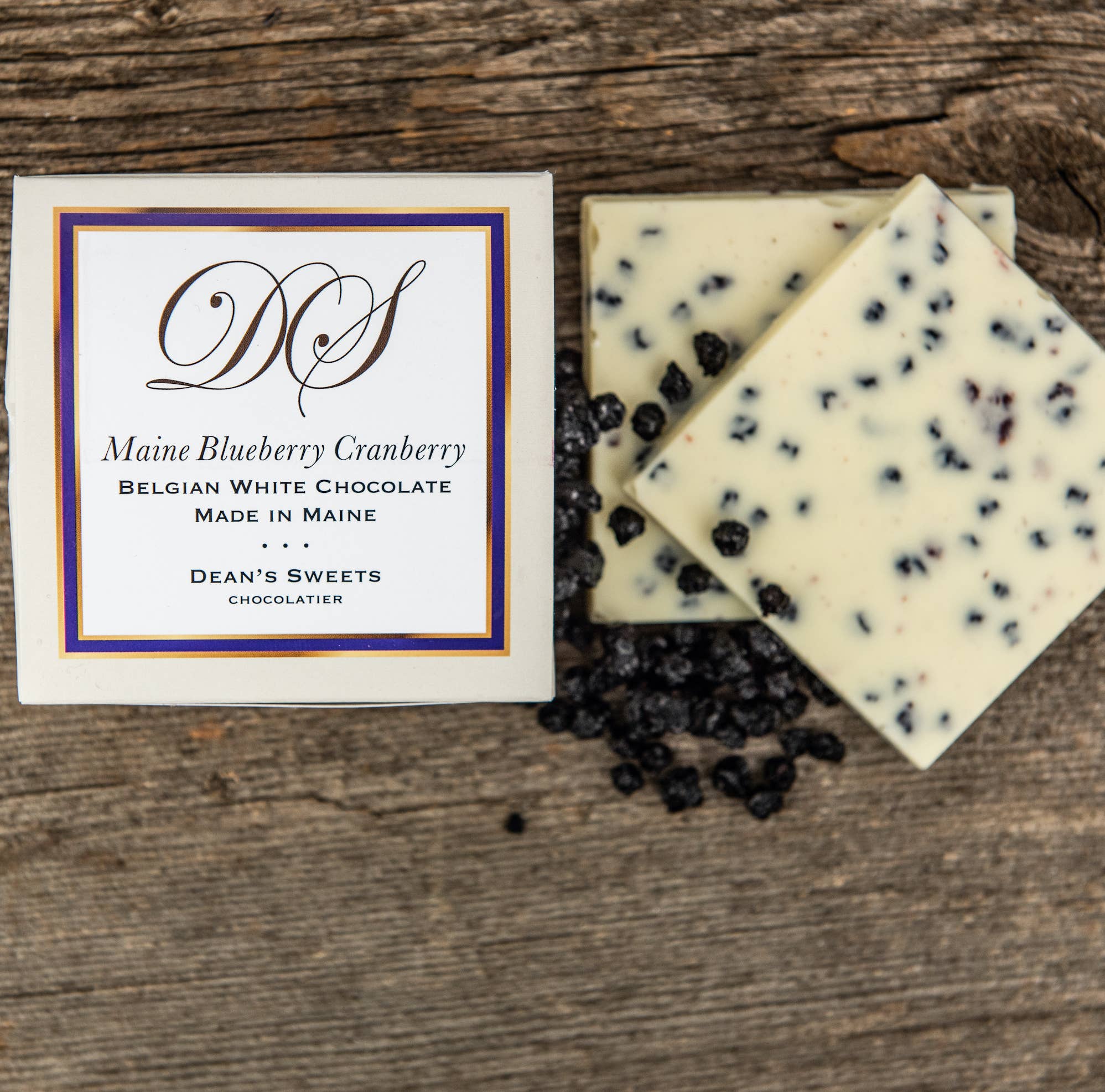 Dean's Sweets - Vendita all'ingrosso Barretta di cioccolato - Quadrati di cioccolato bianco al mirtillo rosso del Maine1