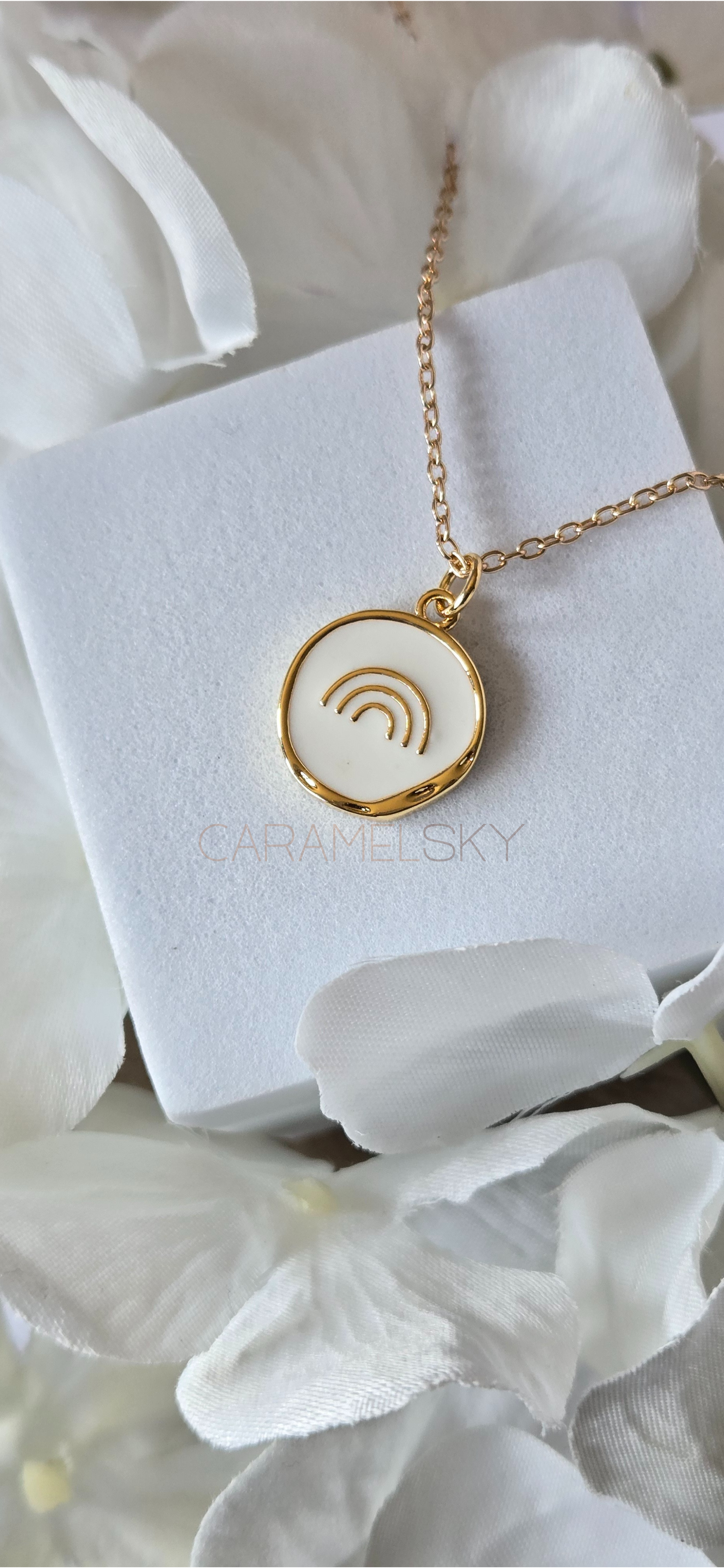 Caramel Sky - Vente Colliers à pendentif - Collier Pendentif Arc-en-ciel Plaqué Or 18K, Bijoux Chrétiens1