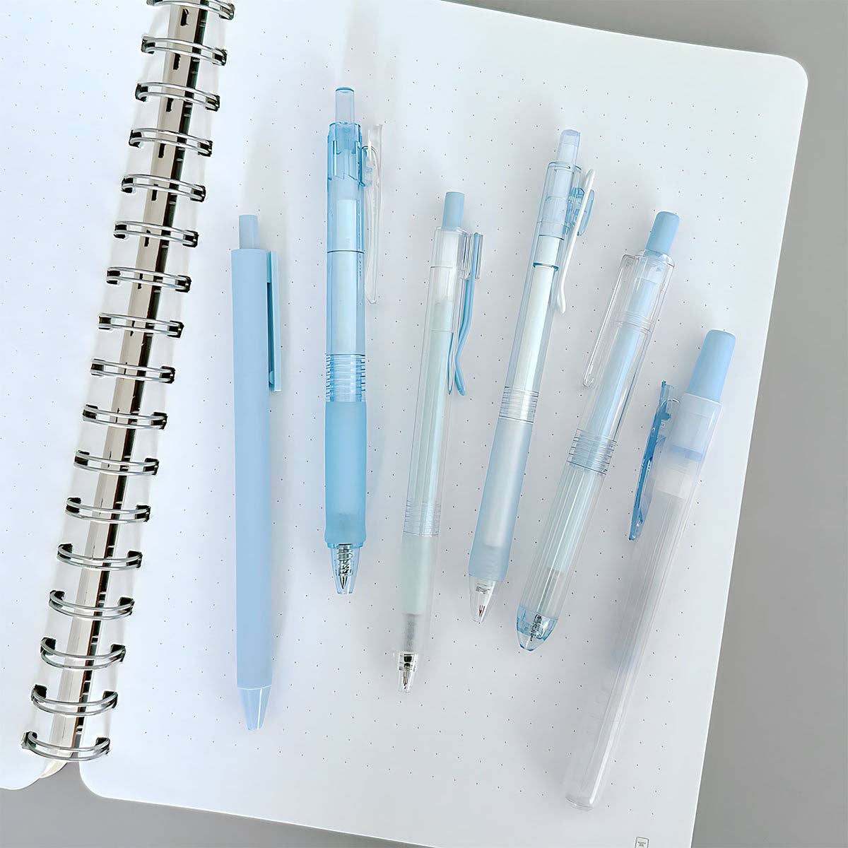 Wrapables.com - Wholesale Pen - Wrapables Retractable Rollerball Pens and Highlighter Set 612