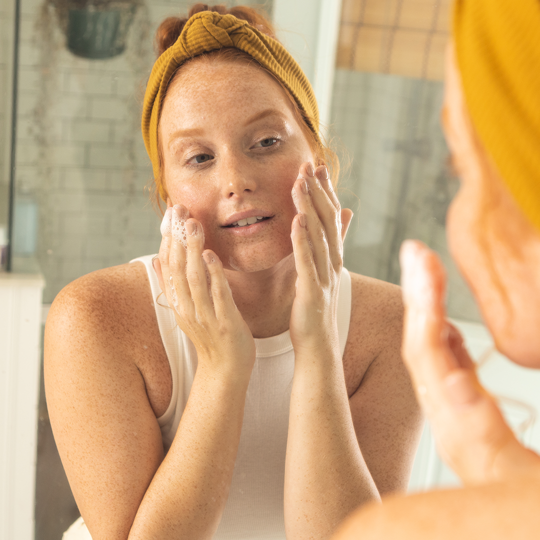 Luma & Leaf - Wholesale Facial Cleanser - Hydraglow Gel Cleanser2