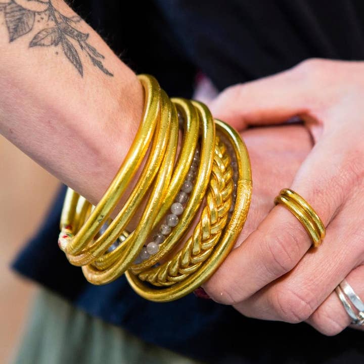 JolieJulie-MaLune-VentiLLo - Wholesale Bangle Bracelet - 1 Genuine Buddhist Bangle Bracelet - Gold Size M1